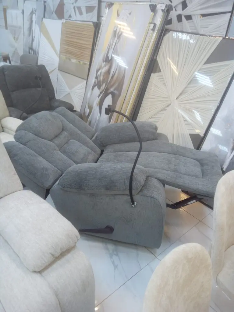 كرسي استرخاء هزاز وريكلاينر - فريدة للأثاث