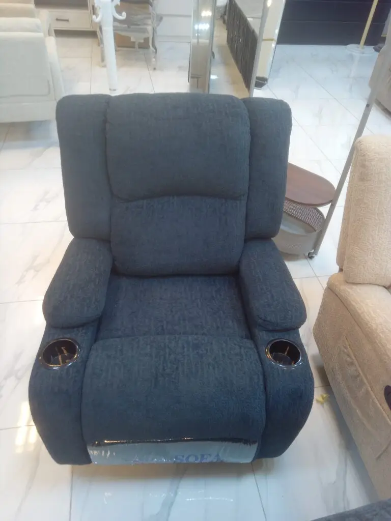 كرسي استرخاء هزاز وريكلاينر - فريدة للأثاث